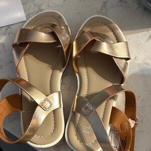 Place Gold Kids Sandals